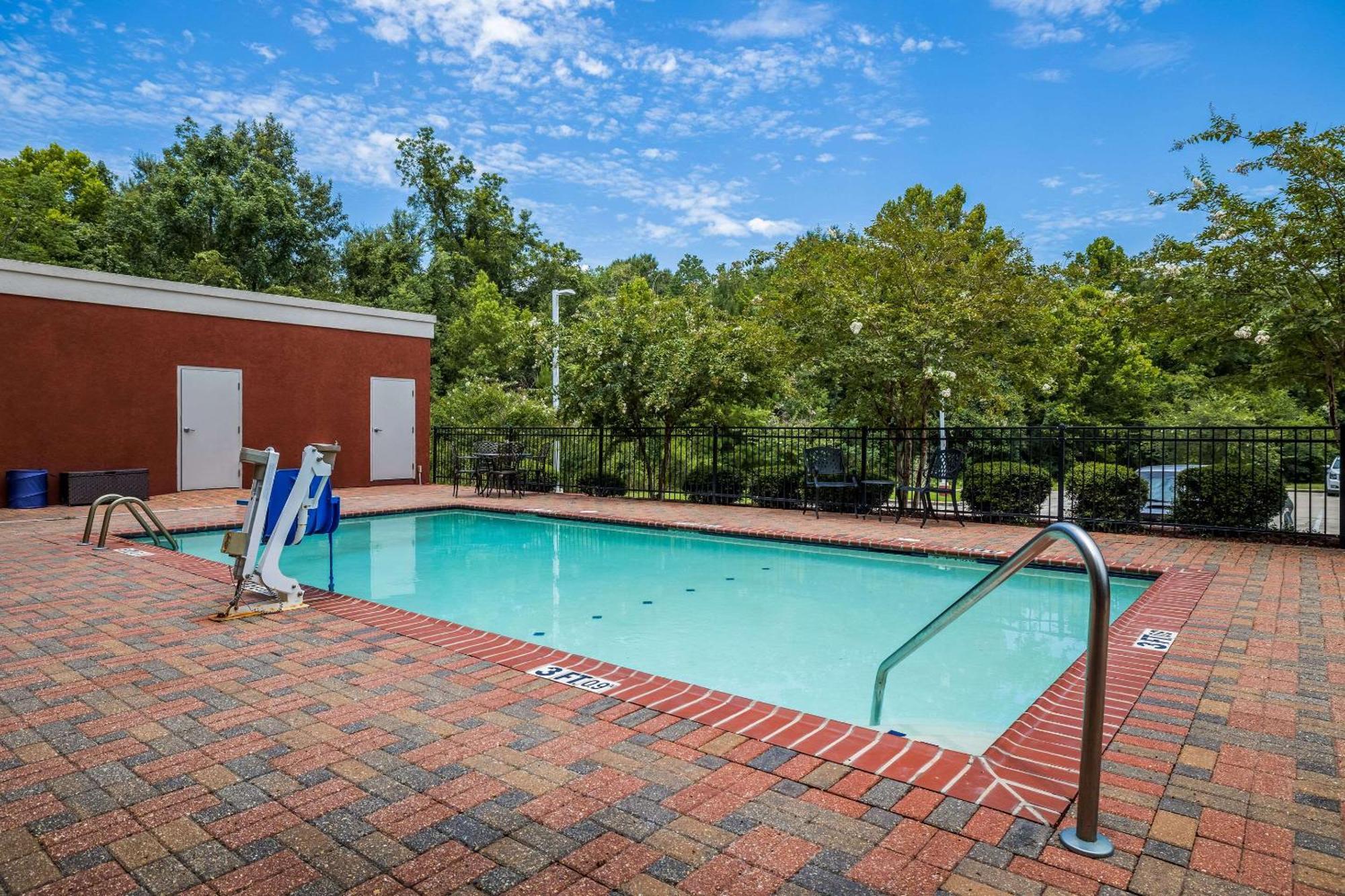 Comfort Suites Denham Springs Ngoại thất bức ảnh